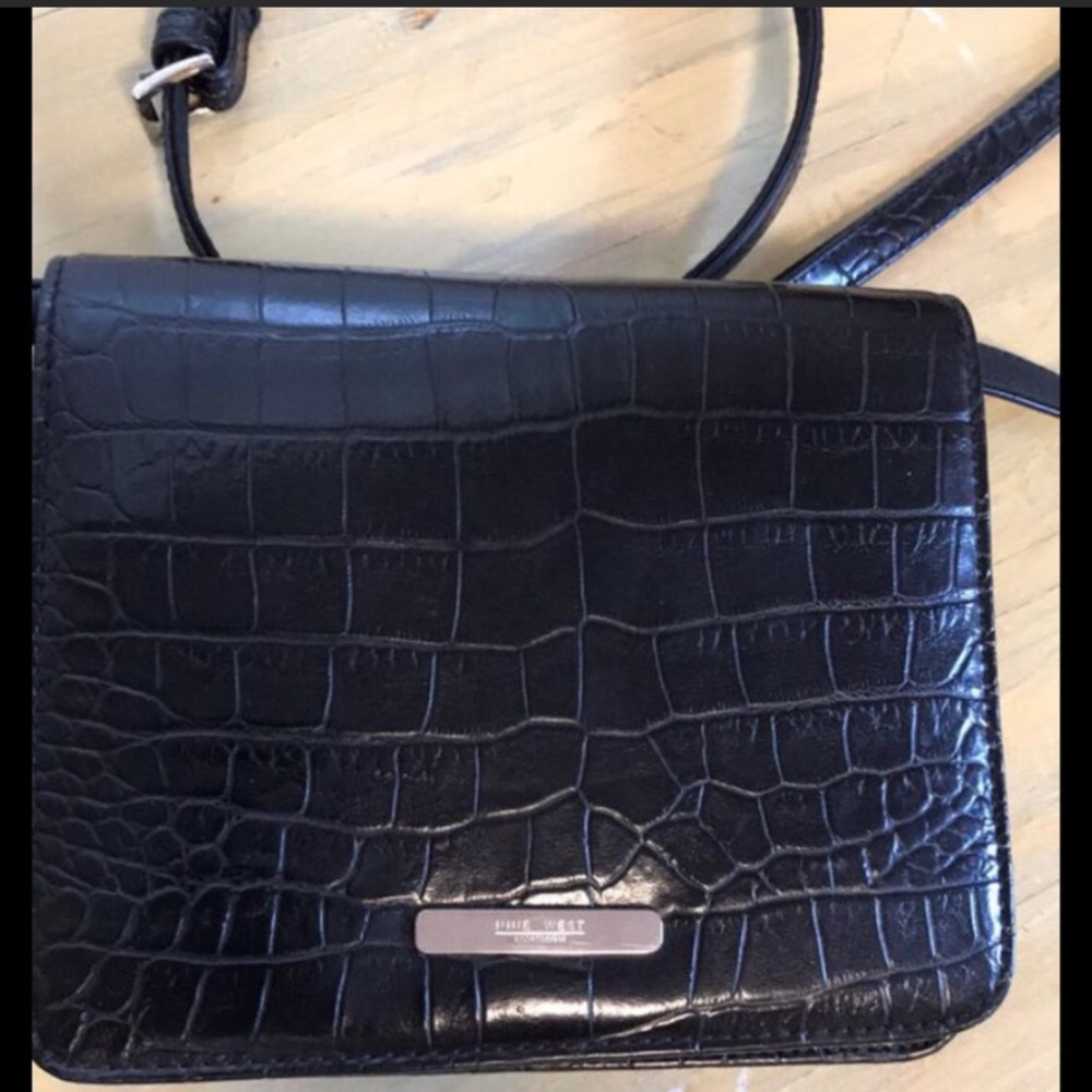 🖤VINTAGE NINE WEST CROSSBODY🖤